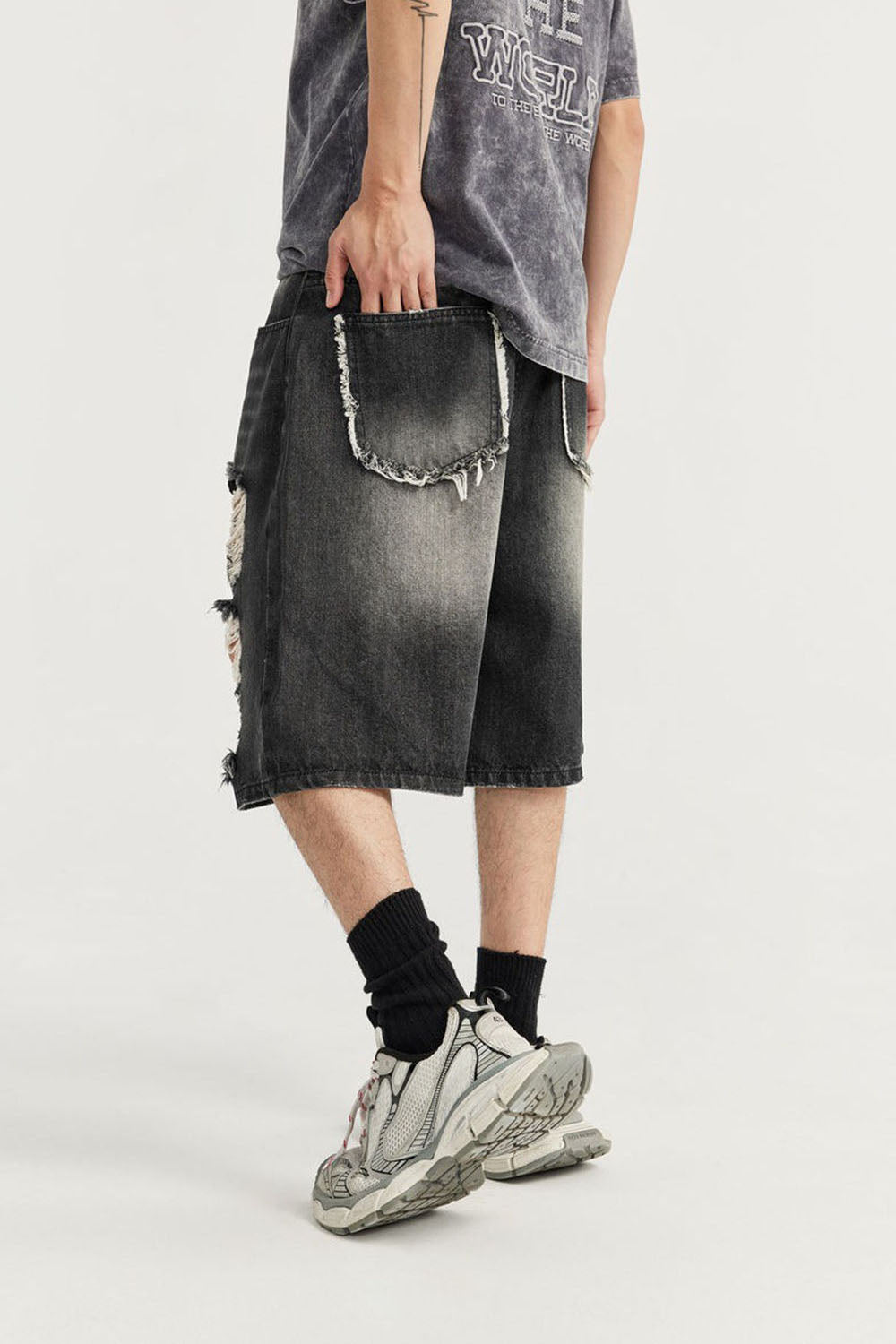 Hip-Hop Ripped Denim Capri Shorts: Street Style Distressed Jean Shorts for Men