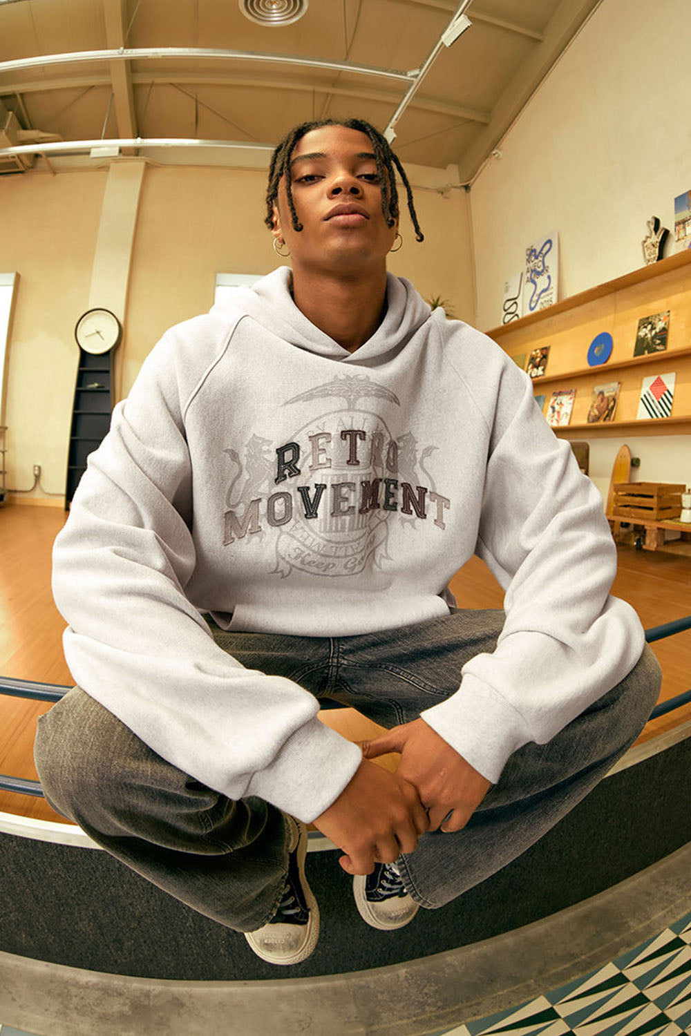 Retro Cross-Weave Patch Embroidery Hoodie: Casual Fleece Sweatshirt