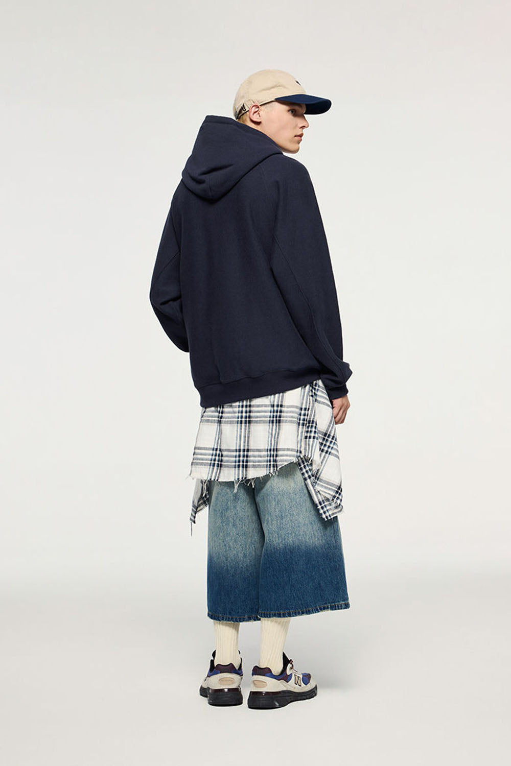 Vintage Cross-Weave Hooded Athletic Sweatshirt: Retro Fleece Hoodie