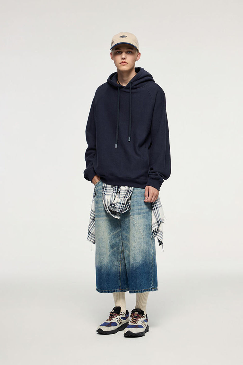 Vintage Cross-Weave Hooded Athletic Sweatshirt: Retro Fleece Hoodie