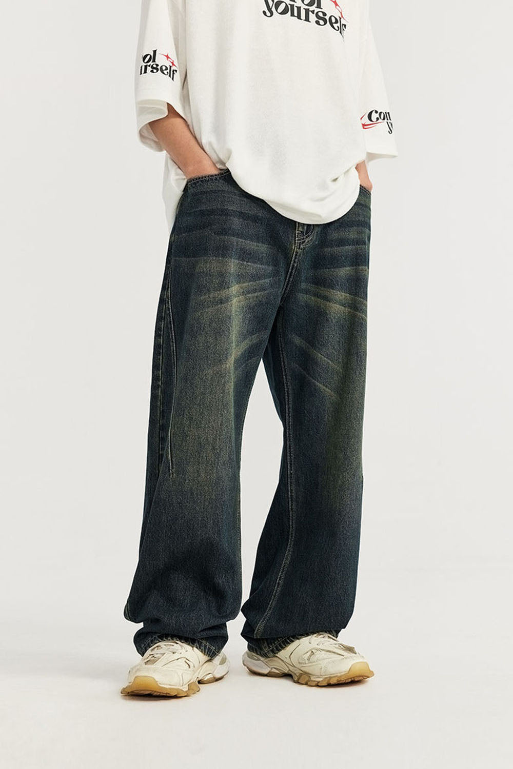 Vintage Cut Wide-Leg Denim Jeans: Street-Style Washed Loose Jeans