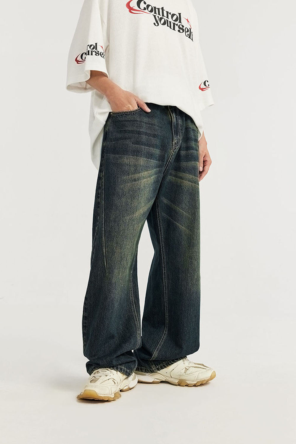 Vintage Cut Wide-Leg Denim Jeans: Street-Style Washed Loose Jeans