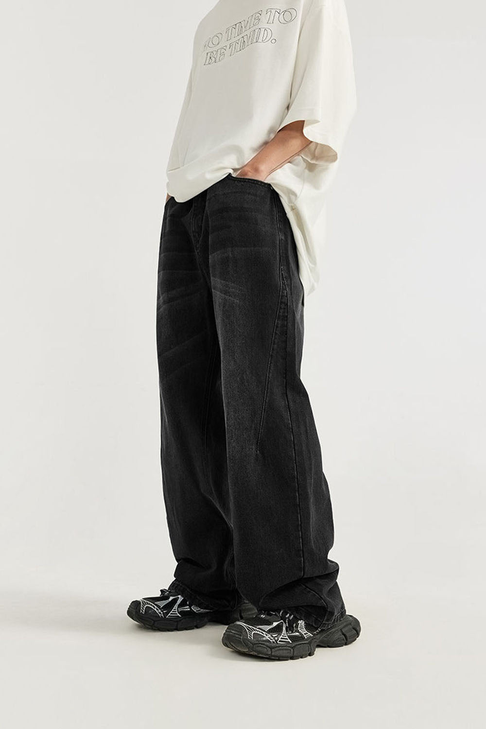 Vintage Cut Wide-Leg Denim Jeans: Street-Style Washed Loose Jeans