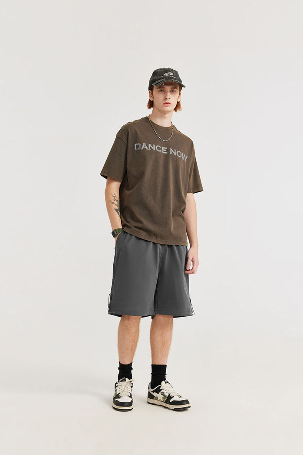 Large Back Pocket Outdoor Shorts: Casual Mid-Length Shorts for Men