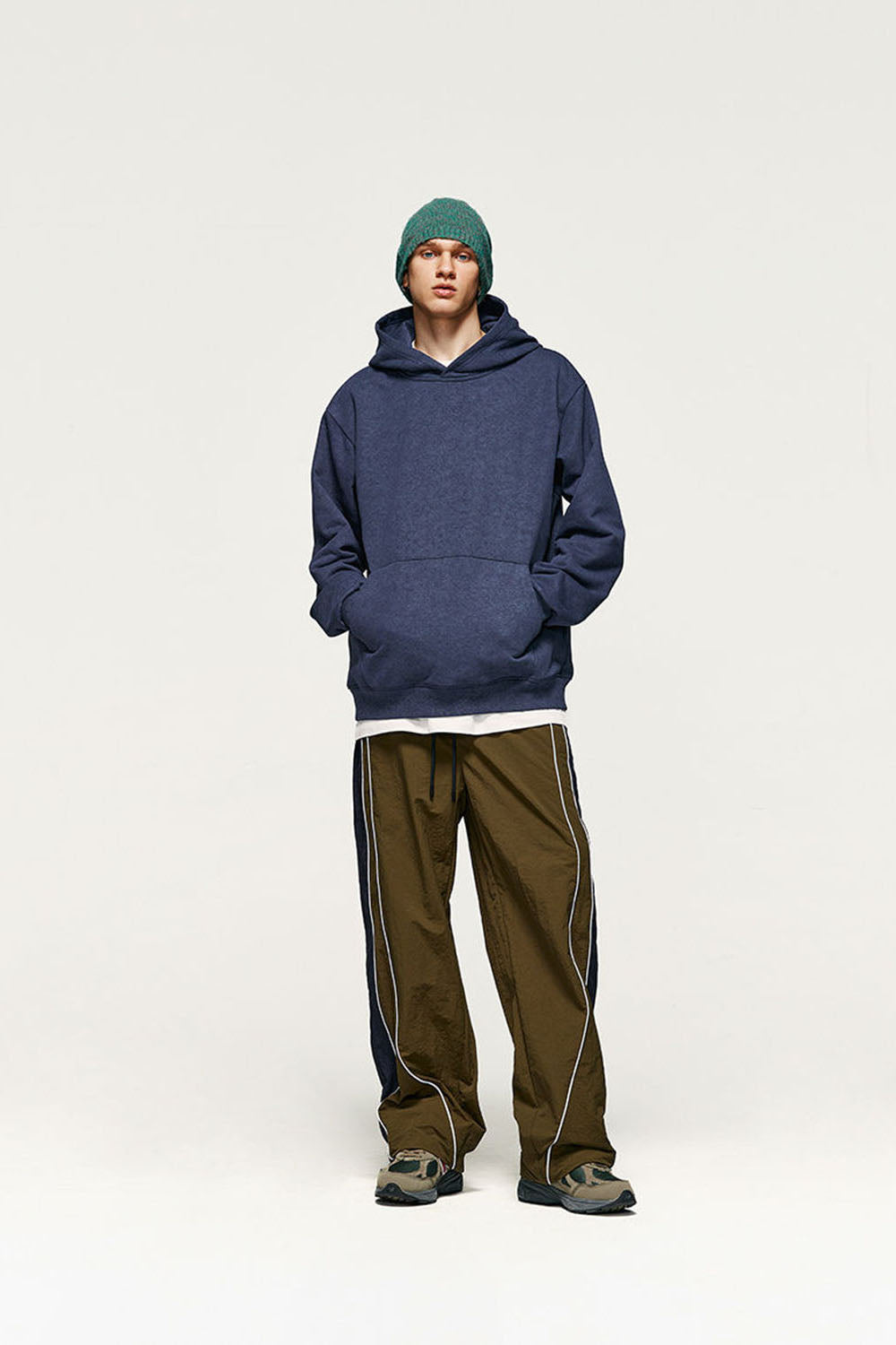 Wasteland Batik Dye Hoodie: Street Style Loose Fit Hooded Sweatshirt