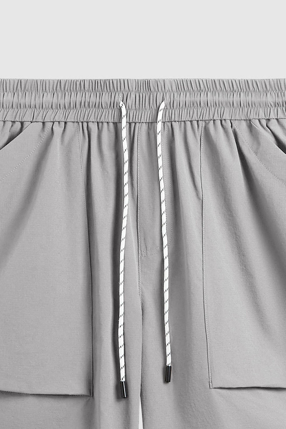 Elastic Sports Five-Point Shorts with Large Pockets: Loose Casual Men's Shorts