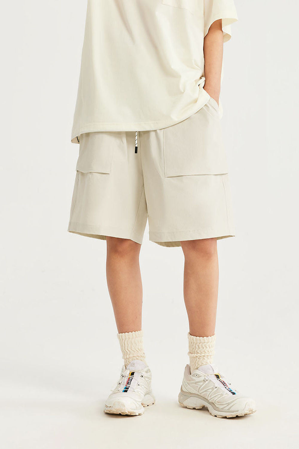 Elastic Sports Five-Point Shorts with Large Pockets: Loose Casual Men's Shorts