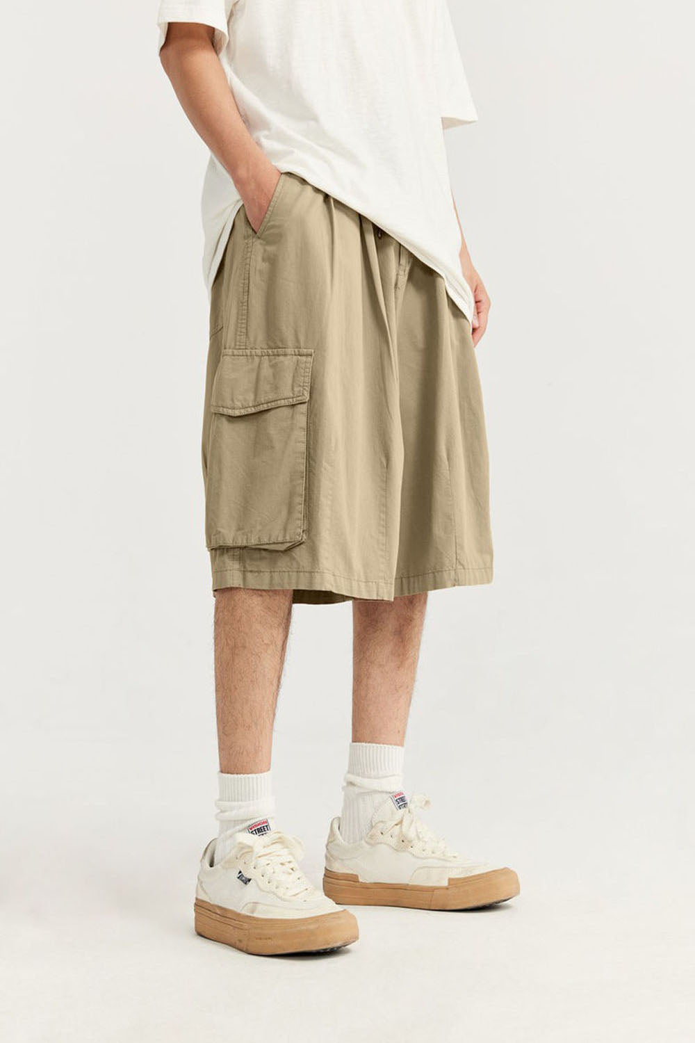 Garment-Washed Wide-Leg Cargo Shorts: Multi-Pocket Utility Half-Pants