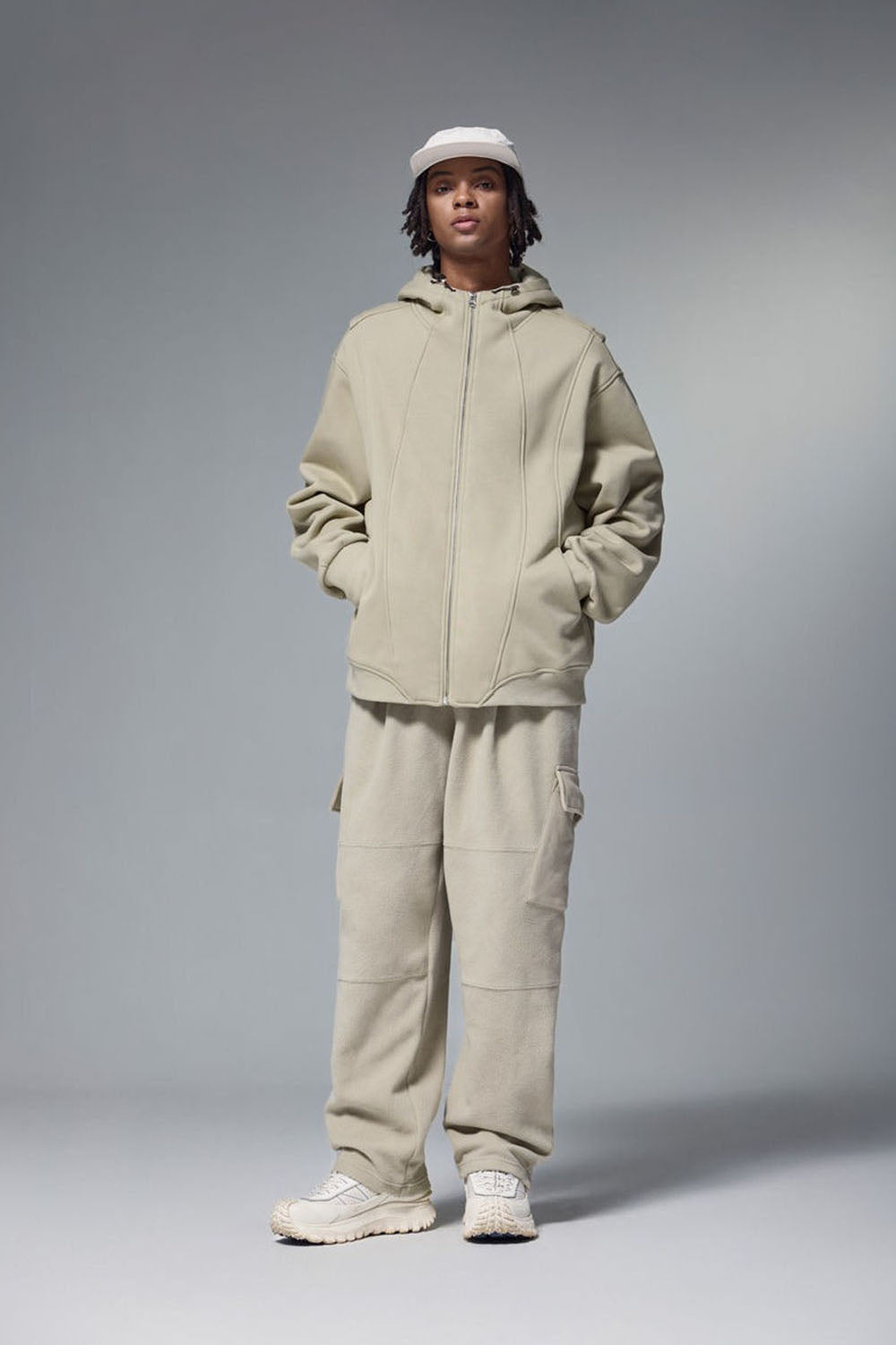 Men's 3D Panel Hooded Jacket in Loose Fit