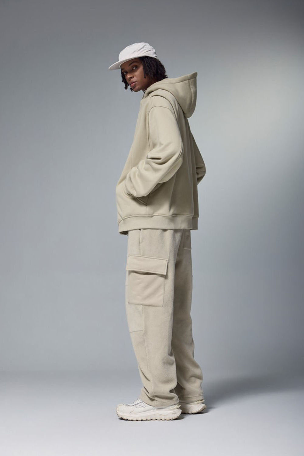 Men's 3D Panel Hooded Jacket in Loose Fit