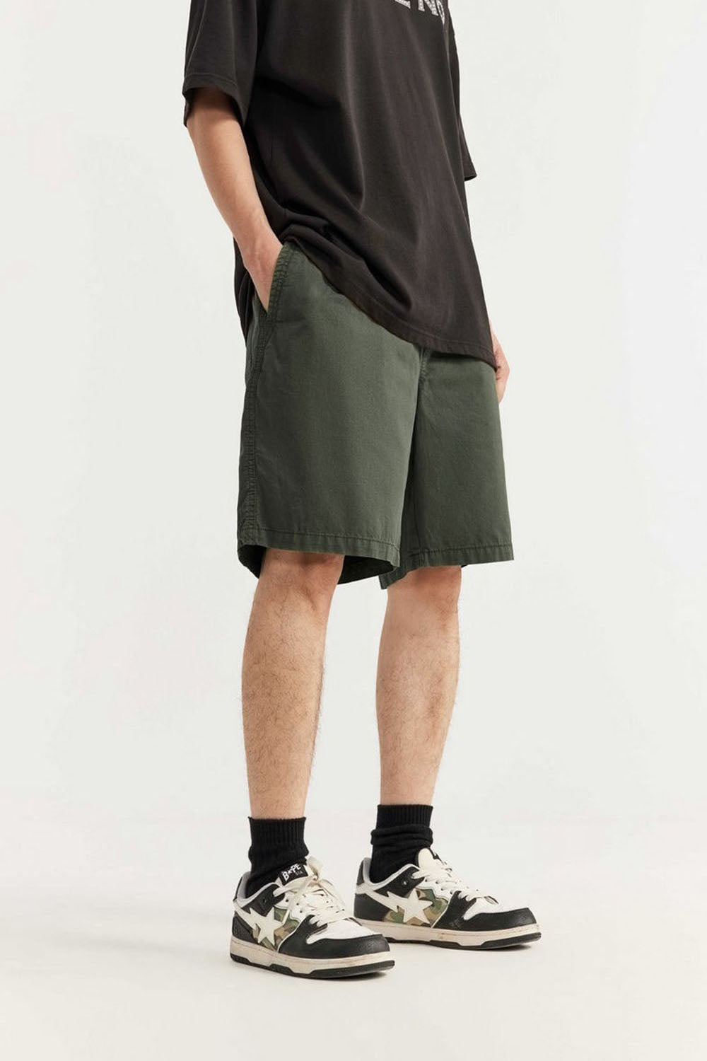 Eco-Friendly Garment-Washed Straight Shorts in Pure Color