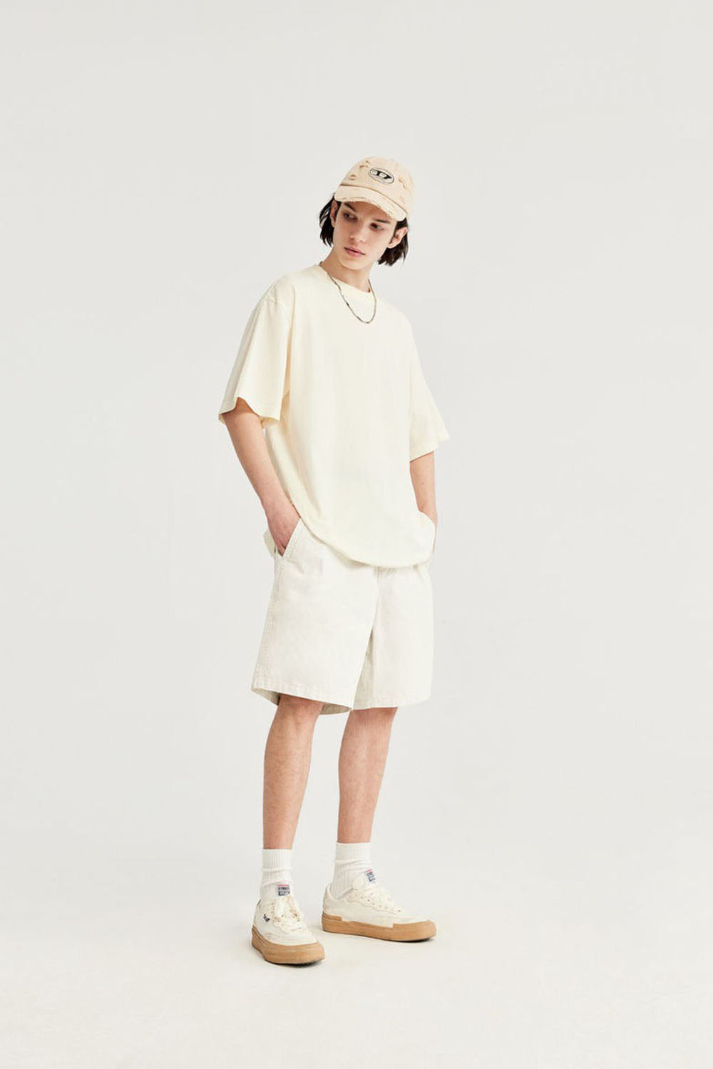 Eco-Friendly Garment-Washed Straight Shorts in Pure Color