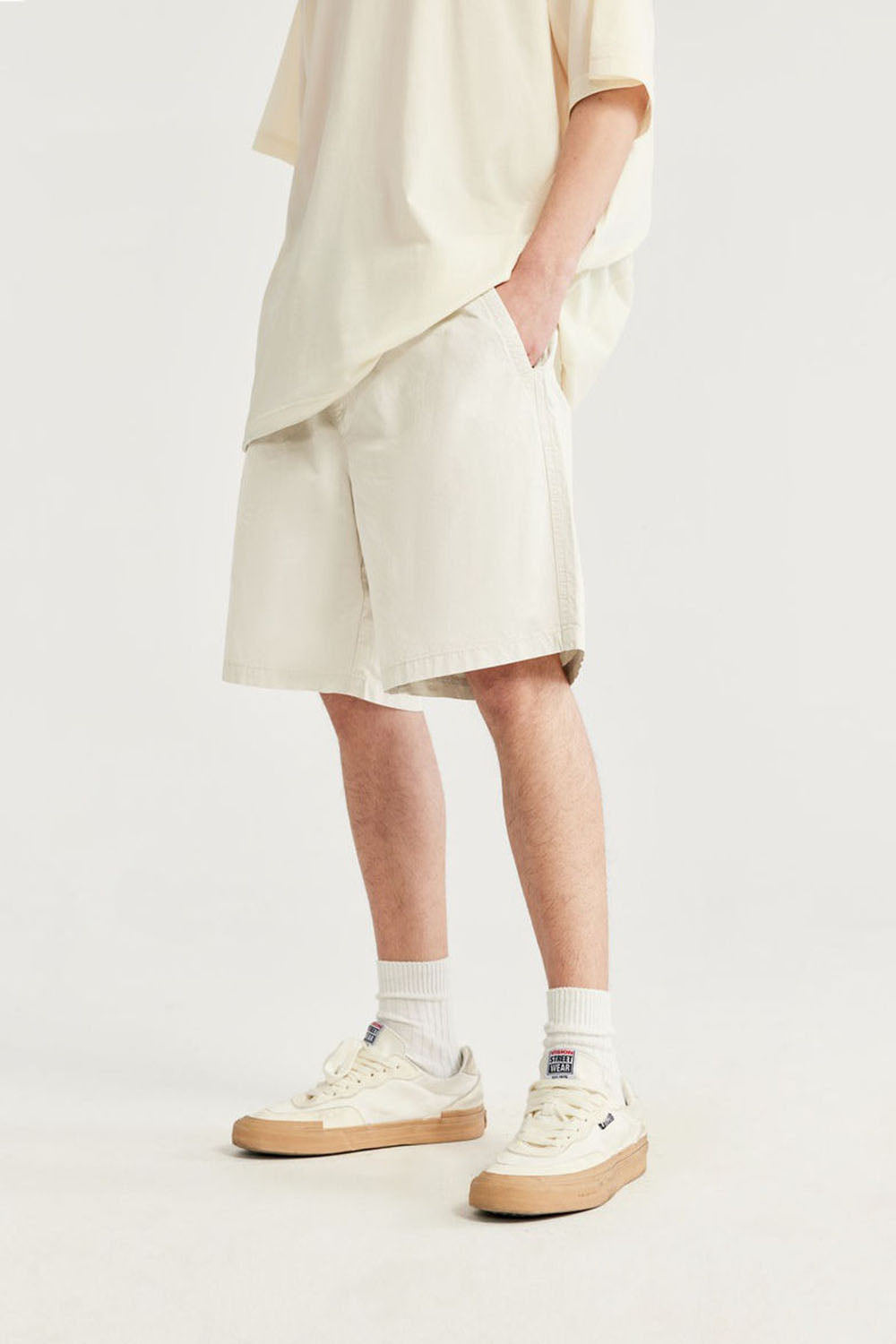 Eco-Friendly Garment-Washed Straight Shorts in Pure Color