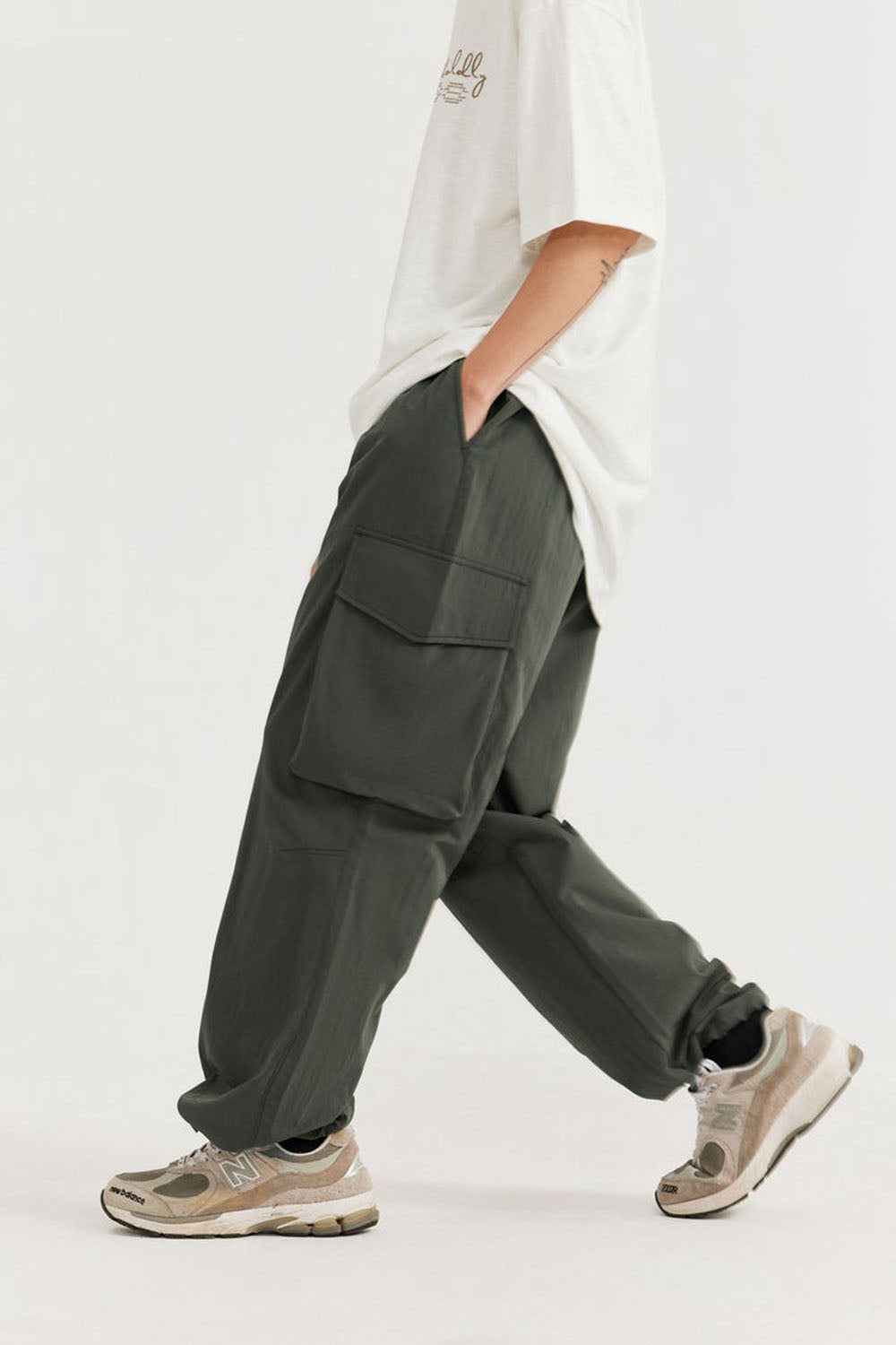 Wrinkled Utility Straight-Leg Pants with Large Pockets