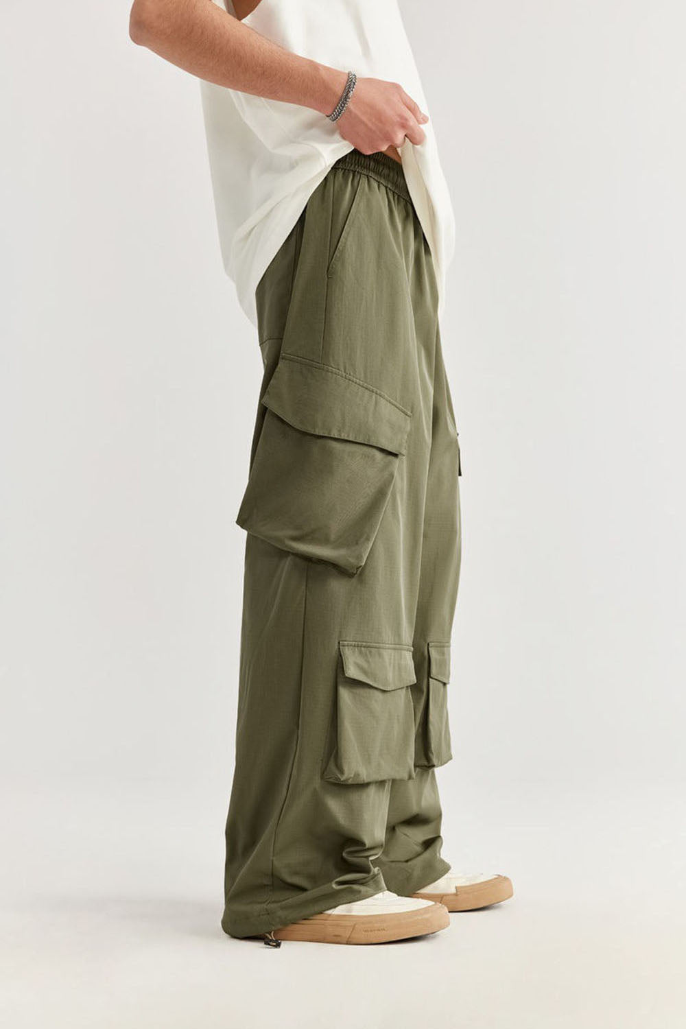 Plaid Multi-Pocket Cargo Wide-Leg Trousers