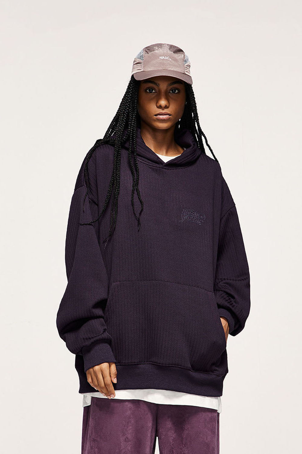 Coarse Knit Hooded Sweatshirt with Embroidered Piano Pattern