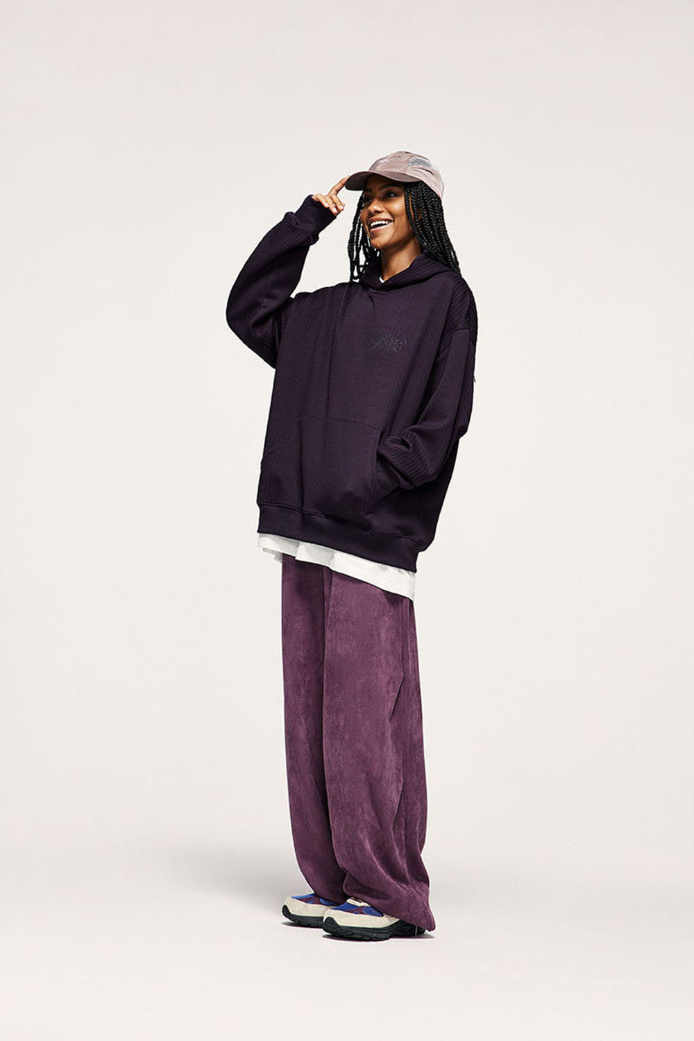 Coarse Knit Hooded Sweatshirt with Embroidered Piano Pattern