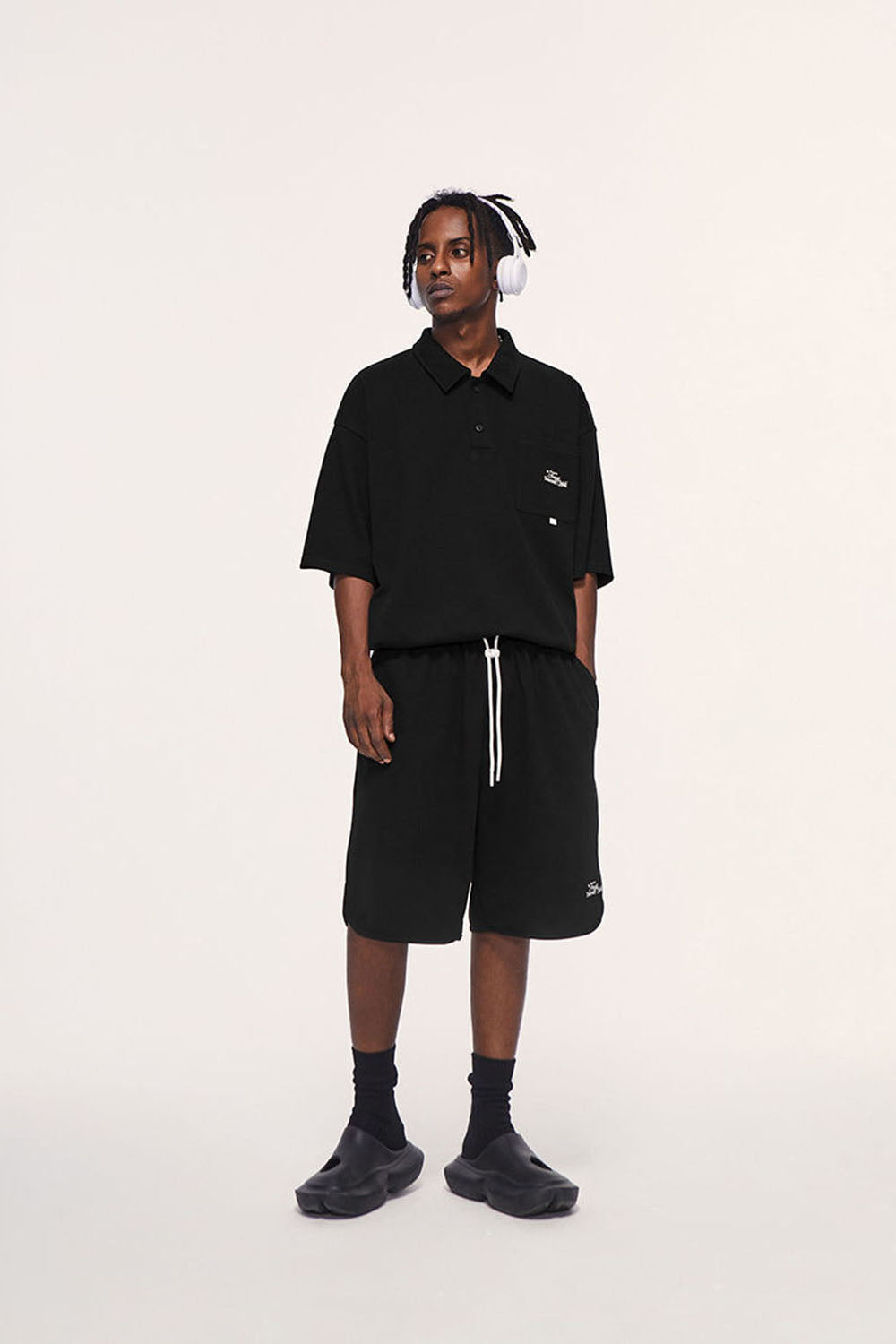 Men's Arched Split Loose Shorts with Letter Embroidery