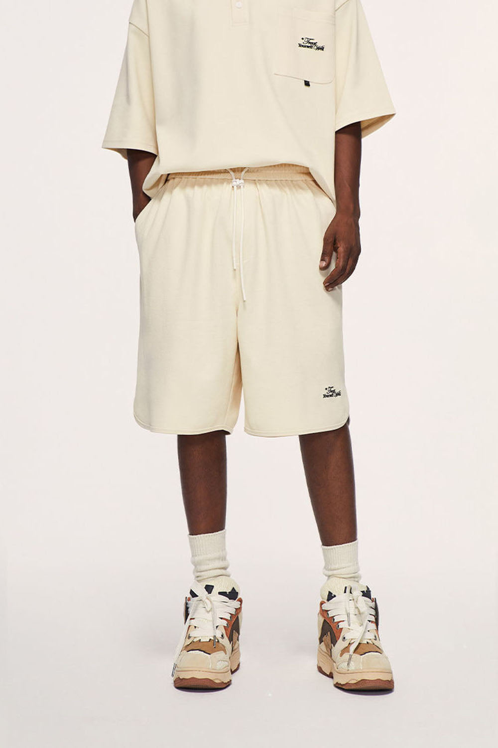 Men's Arched Split Loose Shorts with Letter Embroidery