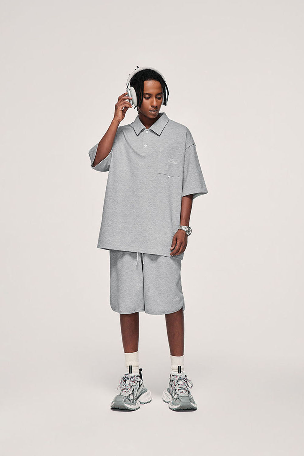 Men's Arched Split Loose Shorts with Letter Embroidery