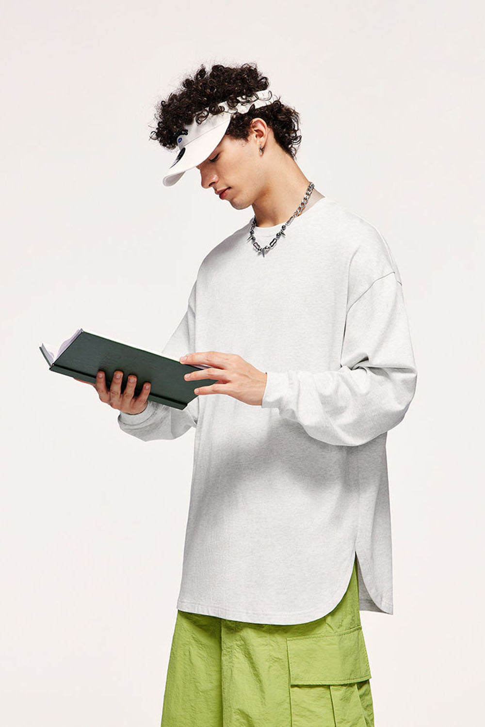 305G Heavyweight Curved Hem Long Sleeve T-Shirt in Loose Casual Fit