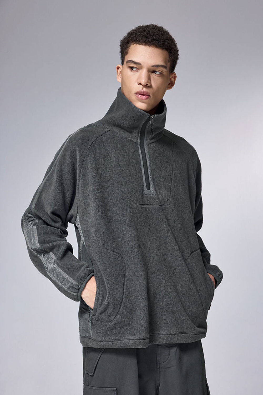 325G Fleece Stand Collar Zip Sweatshirt in Loose Casual Fit