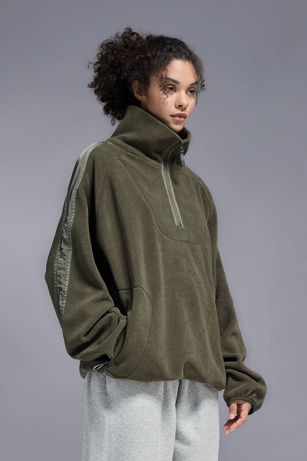 325G Fleece Stand Collar Zip Sweatshirt in Loose Casual Fit