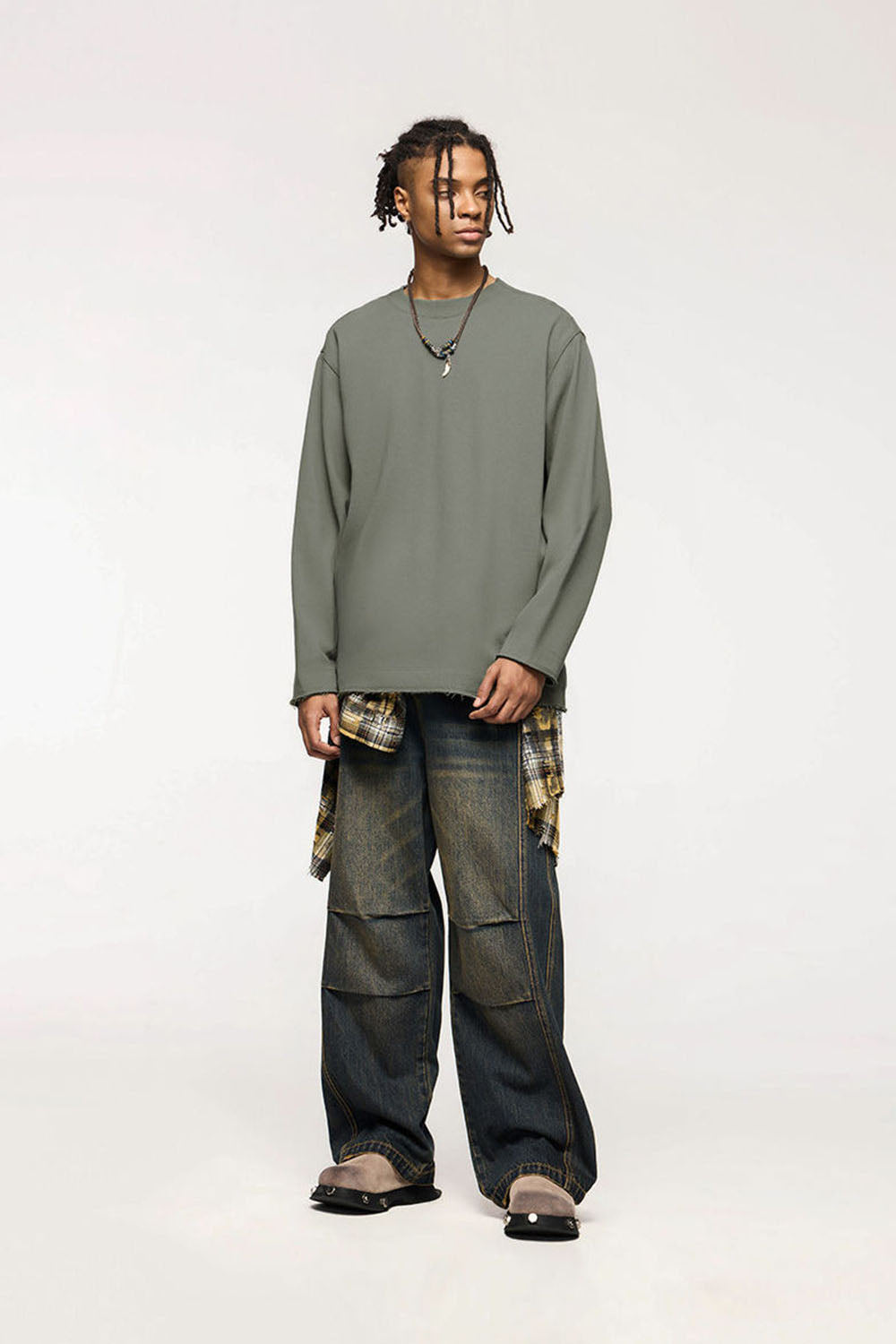 370G Frayed Edge Semi-Turtleneck Sweatshirt in a Loose Streetwear Style