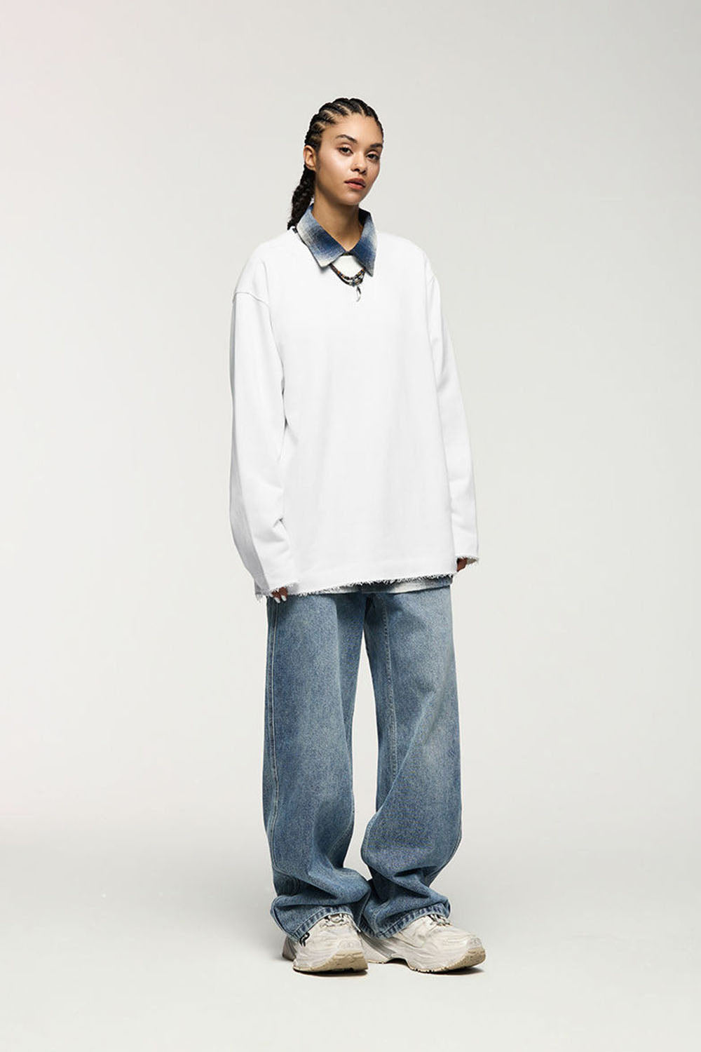 370G Frayed Edge Semi-Turtleneck Sweatshirt in a Loose Streetwear Style