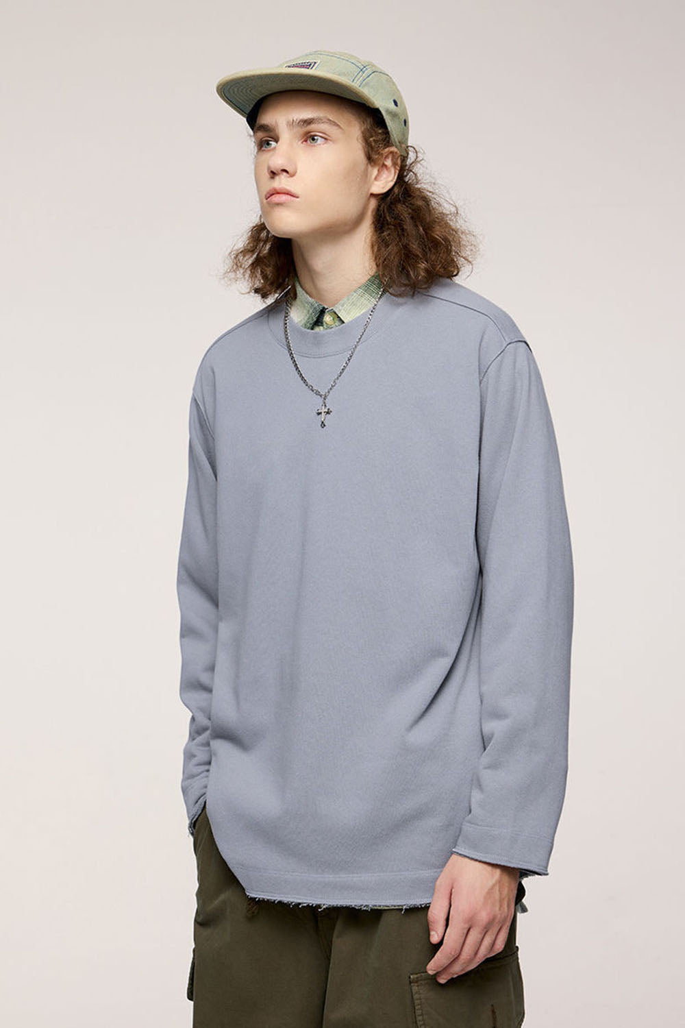 370G Frayed Edge Semi-Turtleneck Sweatshirt in a Loose Streetwear Style
