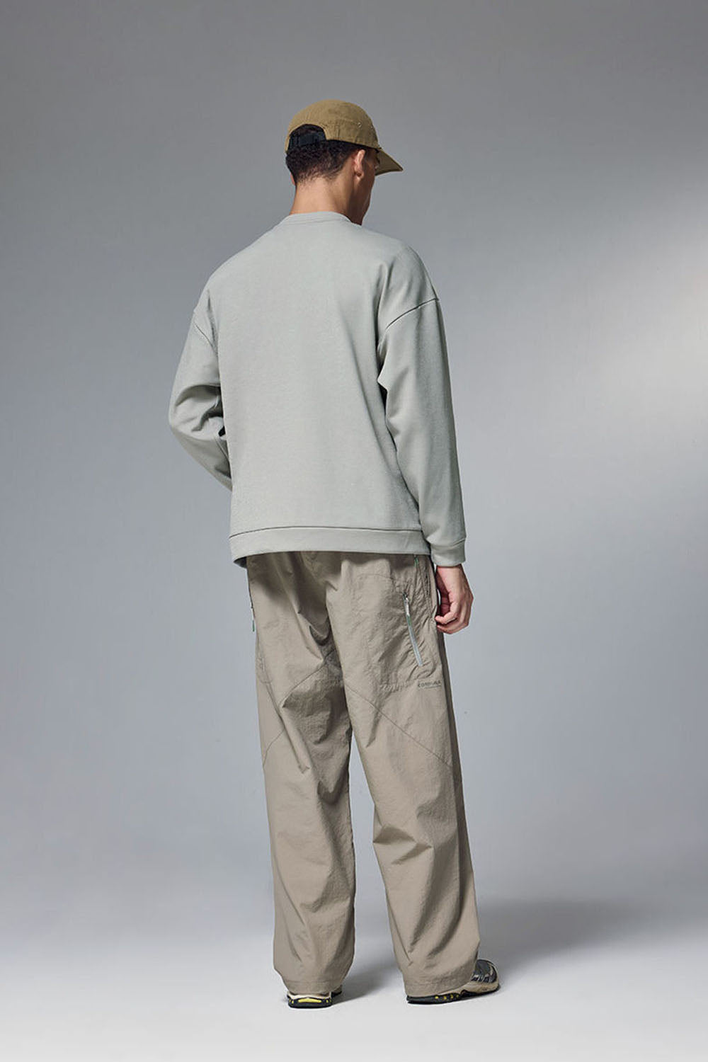 410g Hydrogen Multi-Stretch Round Neck Fleece Sweatshirt for Light Outdoor and Cycling