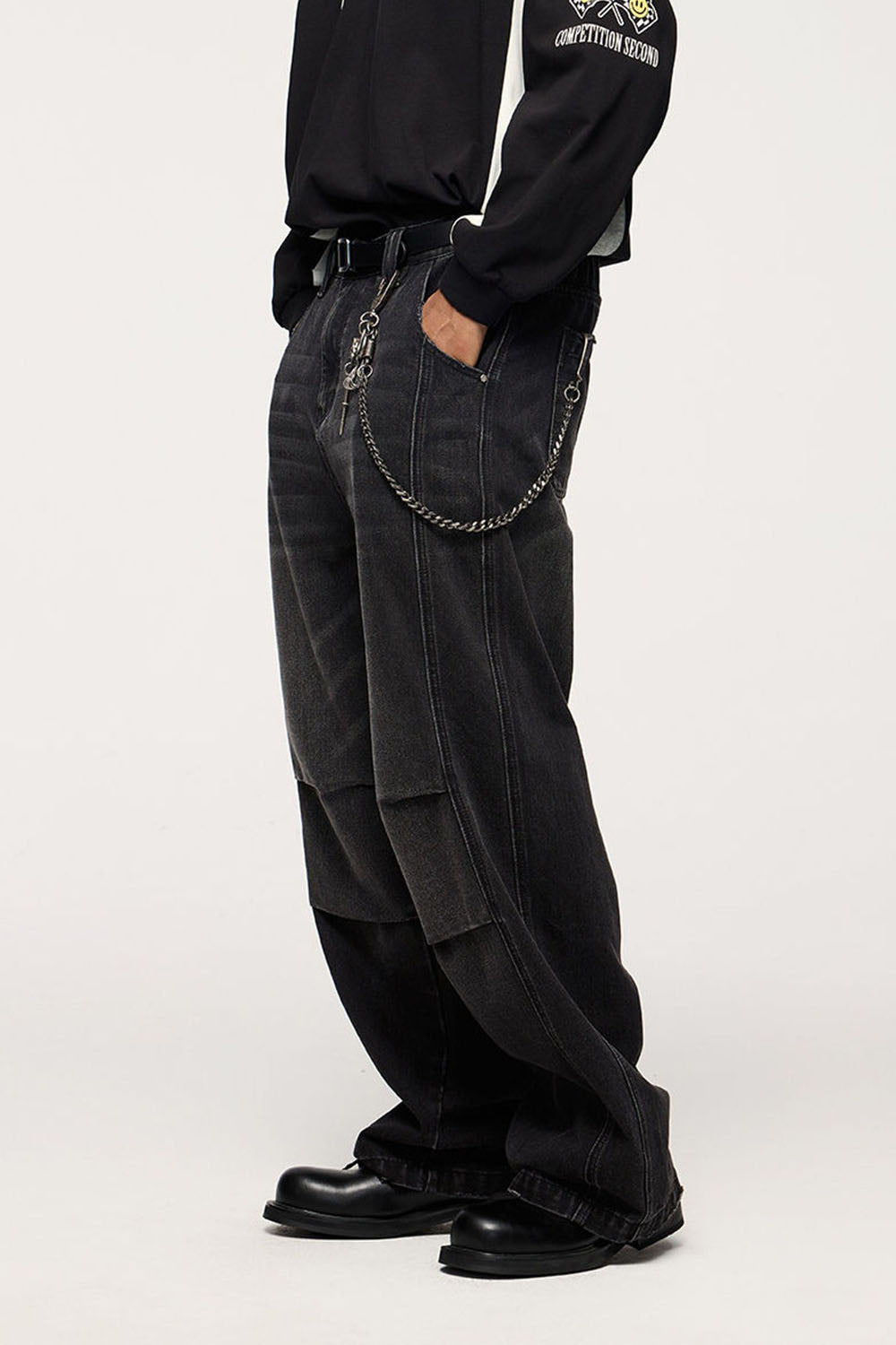 DirtyFit Tailored Straight-Leg Distressed Vintage Jeans