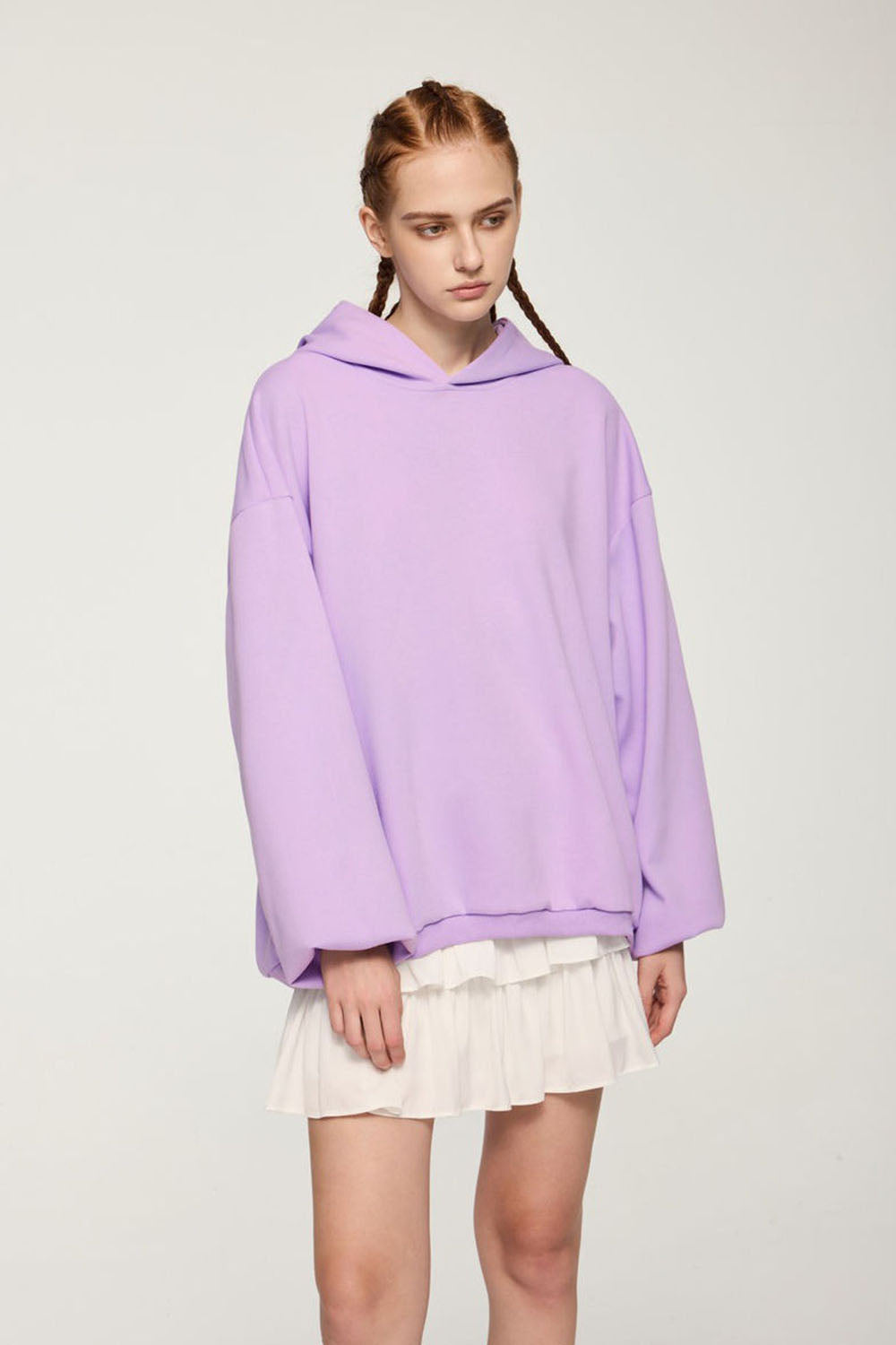 Lightweight Hooded Sweatshirt in Solid Color with Loose Fit