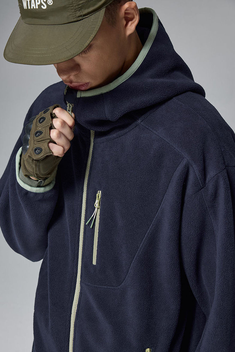 Color-Block Fleece Windproof Jacket with Stand Collar and Hood