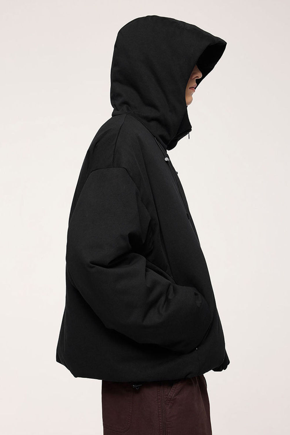 Functional Knit Fabric Down Jacket with 90% Down Fill and Solid Color Hooded Design