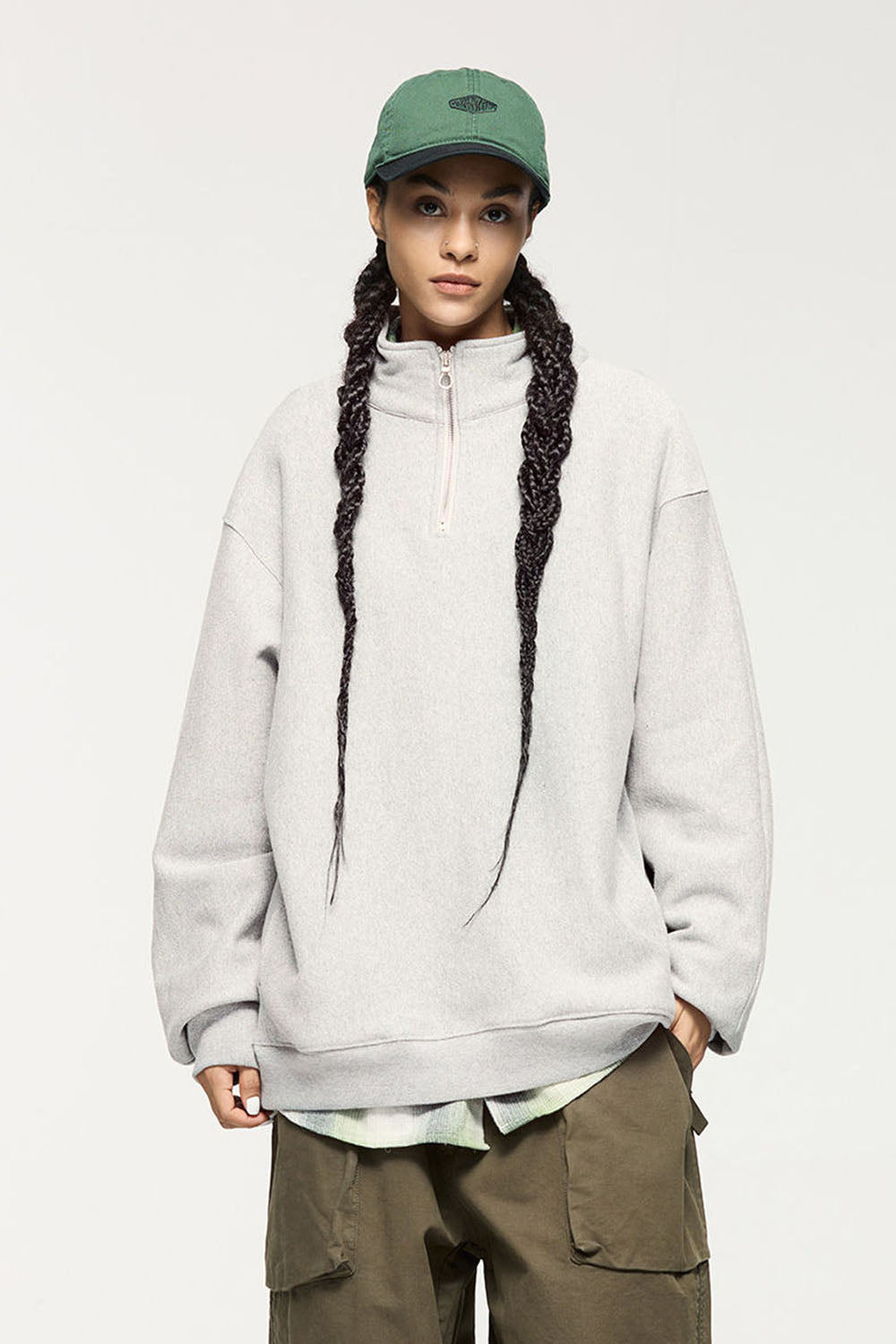 Horizontal Knit Half-Zip Fleece Sweatshirt with Stand Collar and Loose Fit