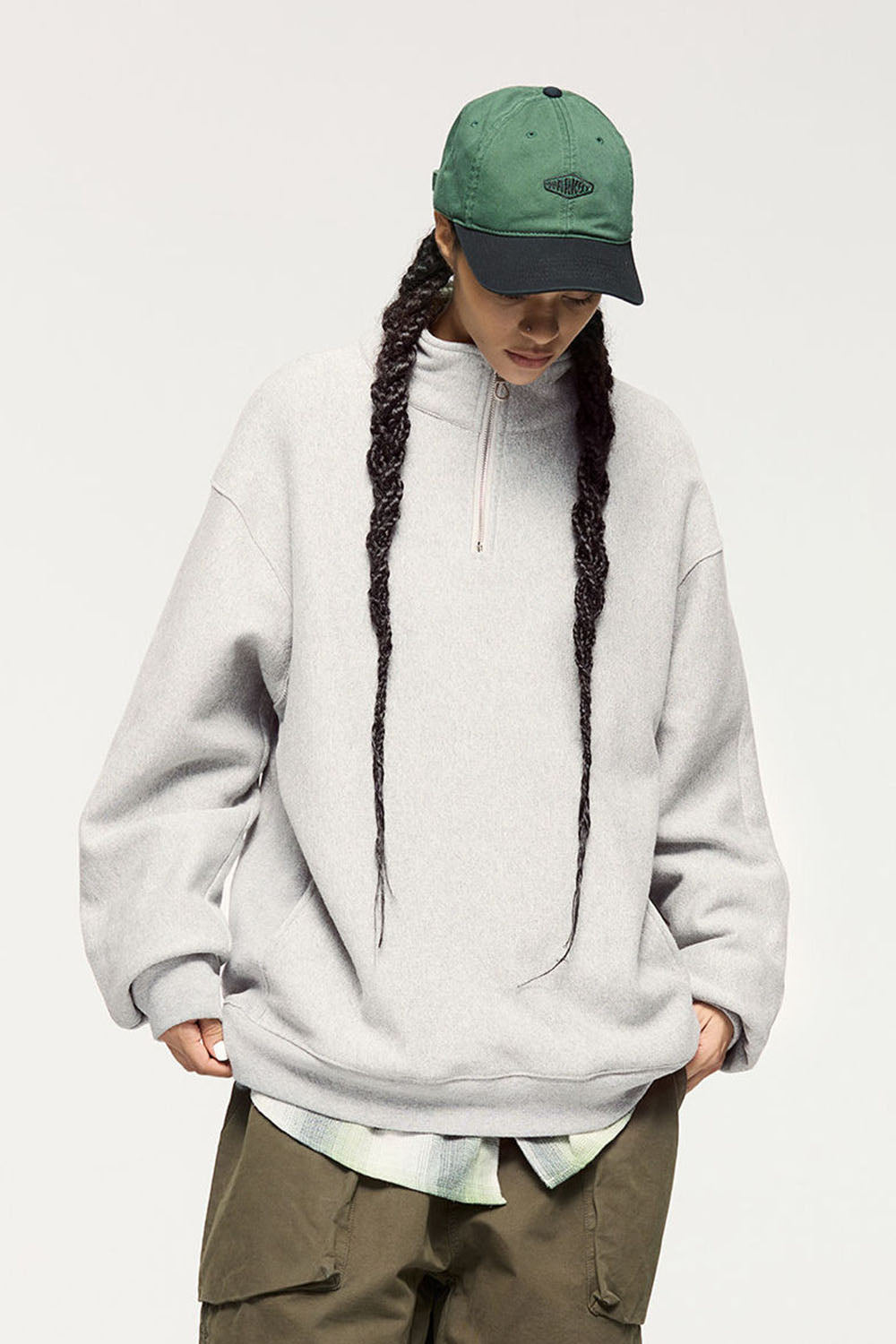 Horizontal Knit Half-Zip Fleece Sweatshirt with Stand Collar and Loose Fit