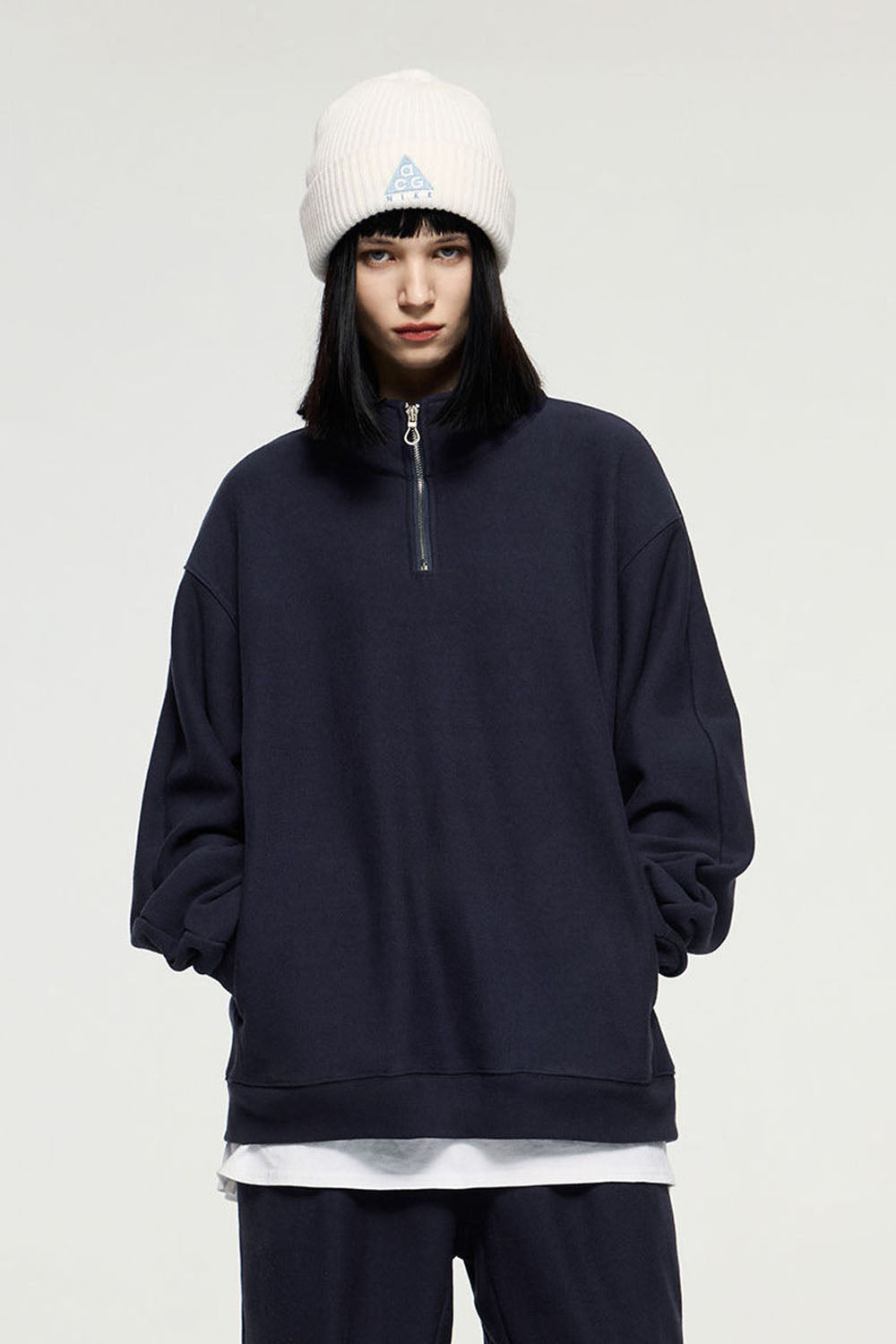 Horizontal Knit Half-Zip Fleece Sweatshirt with Stand Collar and Loose Fit