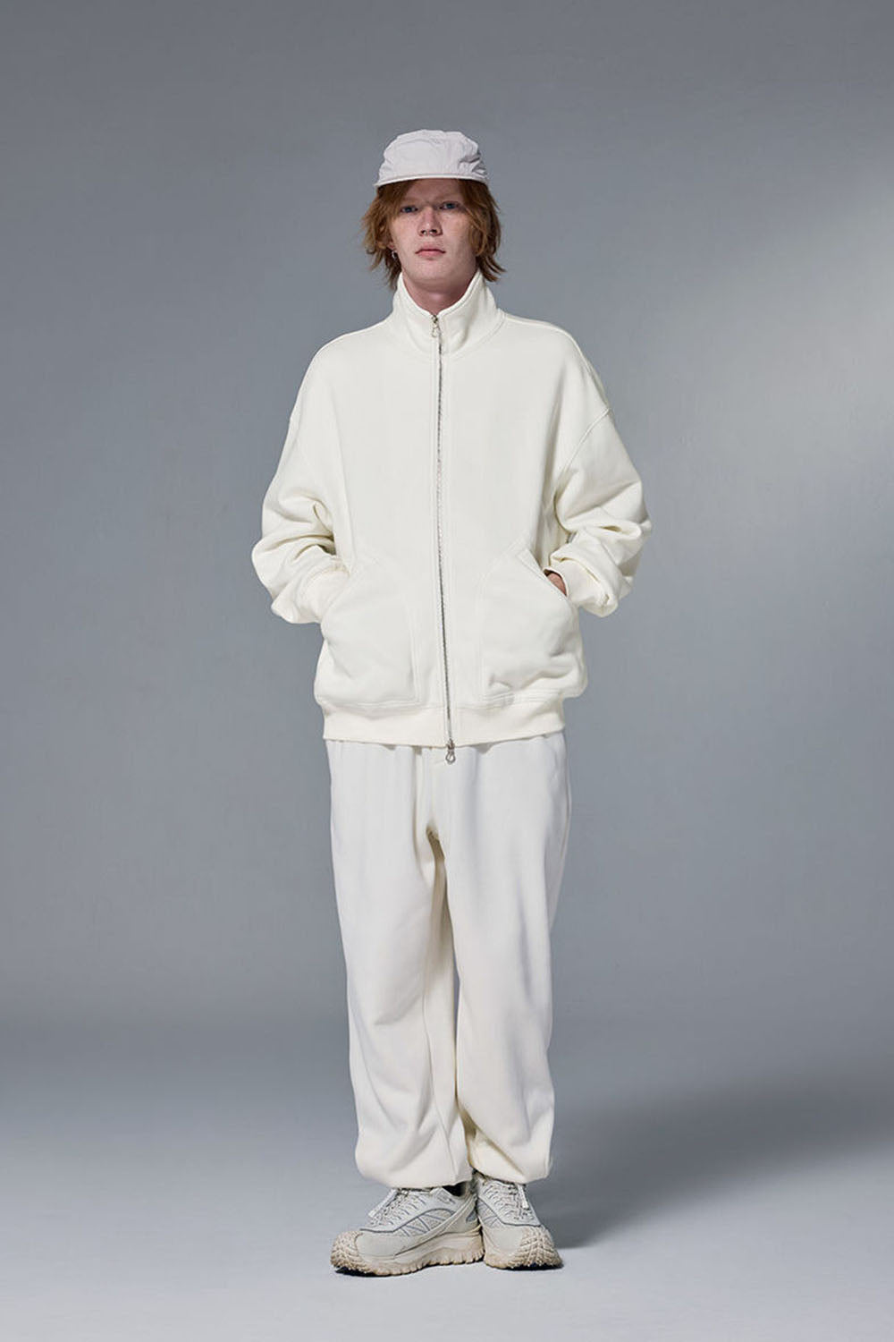 Flame Laminated Fleece High-Neck Jacket with Dual Zipper and Stand-up Collar
