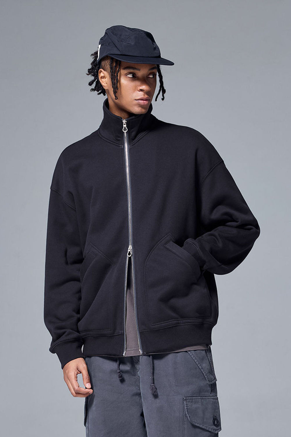 Flame Laminated Fleece High-Neck Jacket with Dual Zipper and Stand-up Collar
