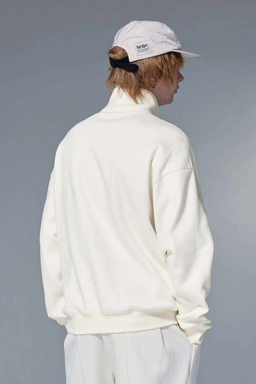 Flame Laminated Fleece High-Neck Jacket with Dual Zipper and Stand-up Collar