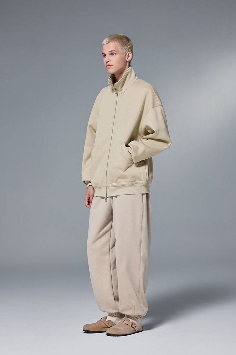 Flame Laminated Fleece High-Neck Jacket with Dual Zipper and Stand-up Collar