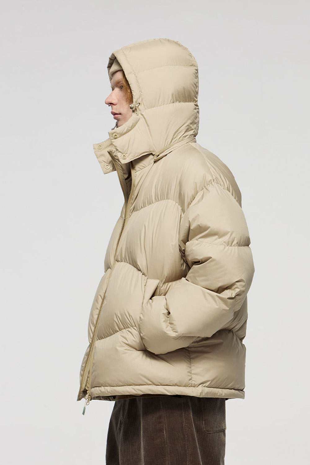 Lightweight Portable Puffer Down Jacket with 90% Down Fill and Solid Color Hooded Loose Fit