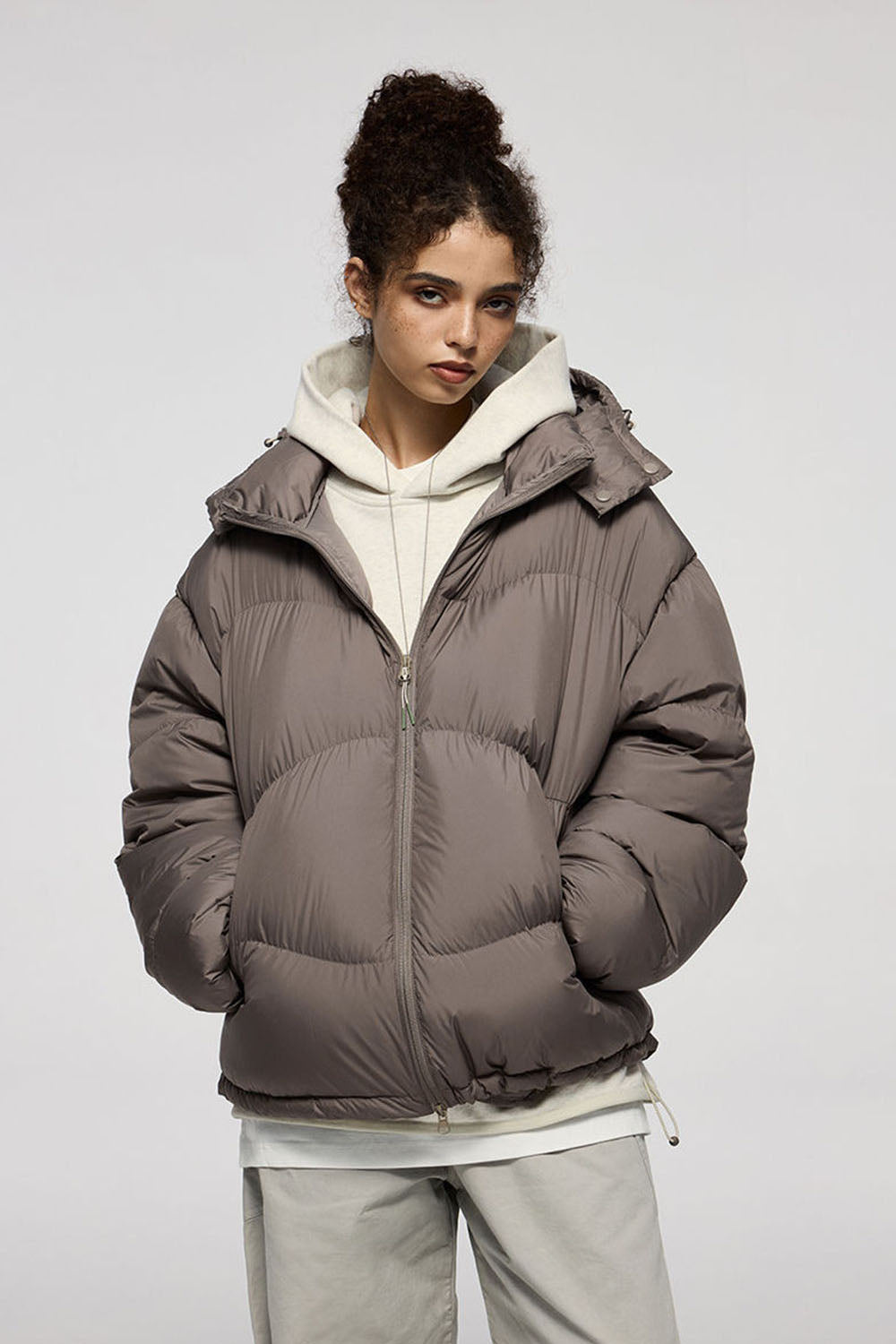 Lightweight Portable Puffer Down Jacket with 90% Down Fill and Solid Color Hooded Loose Fit