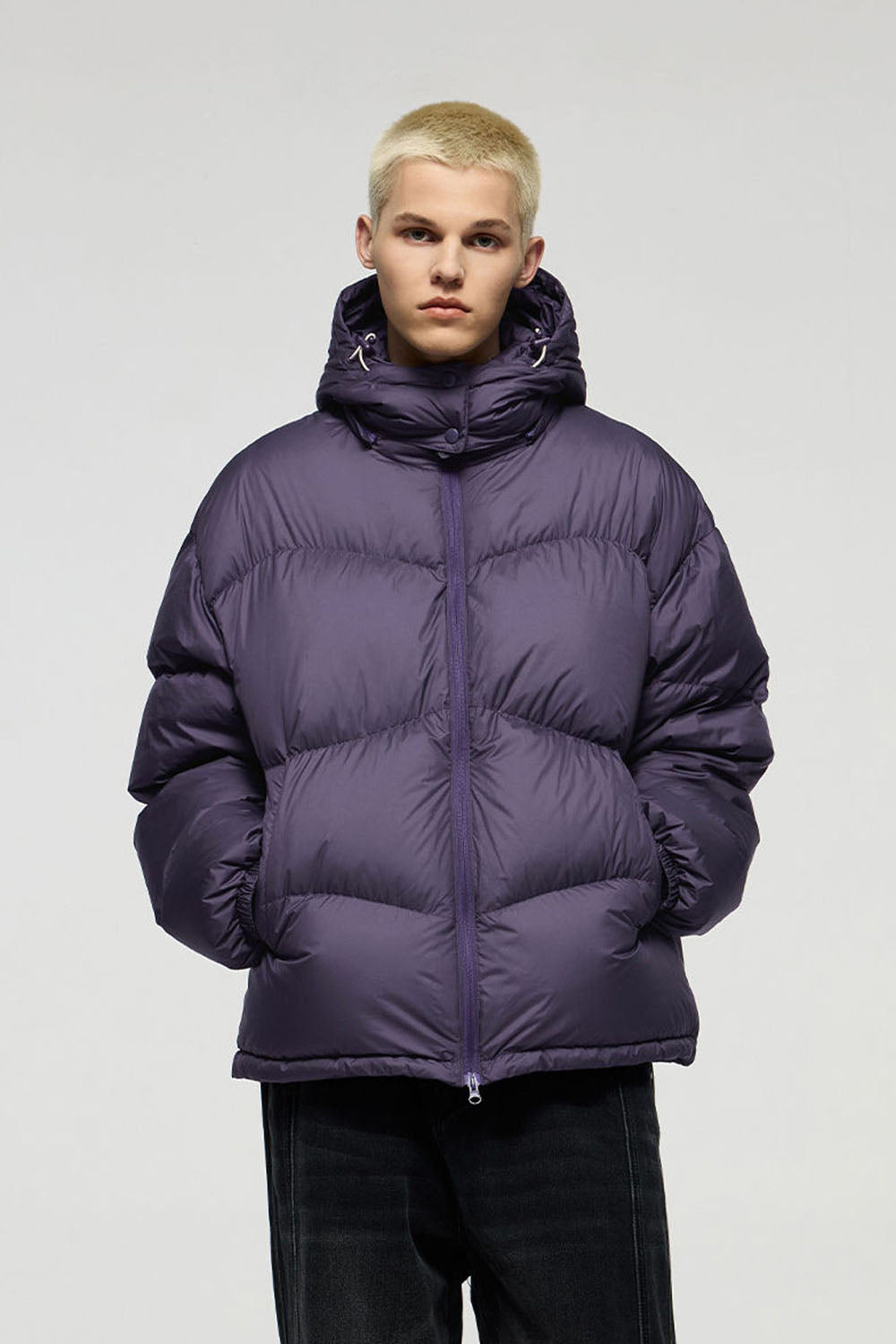 Lightweight Portable Puffer Down Jacket with 90% Down Fill and Solid Color Hooded Loose Fit