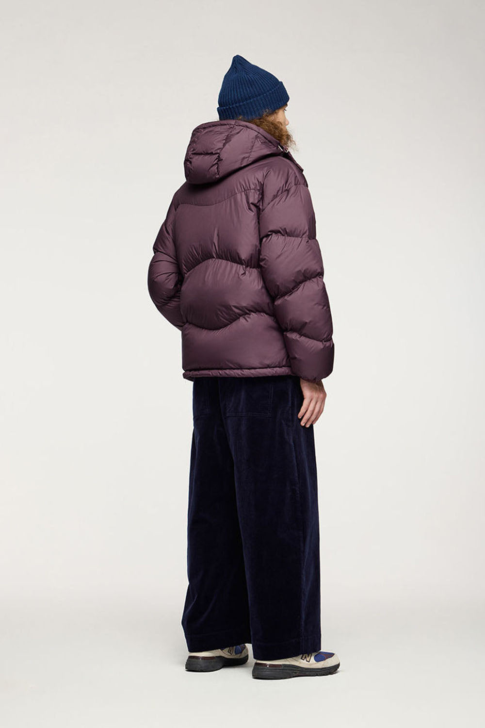 Lightweight Portable Puffer Down Jacket with 90% Down Fill and Solid Color Hooded Loose Fit