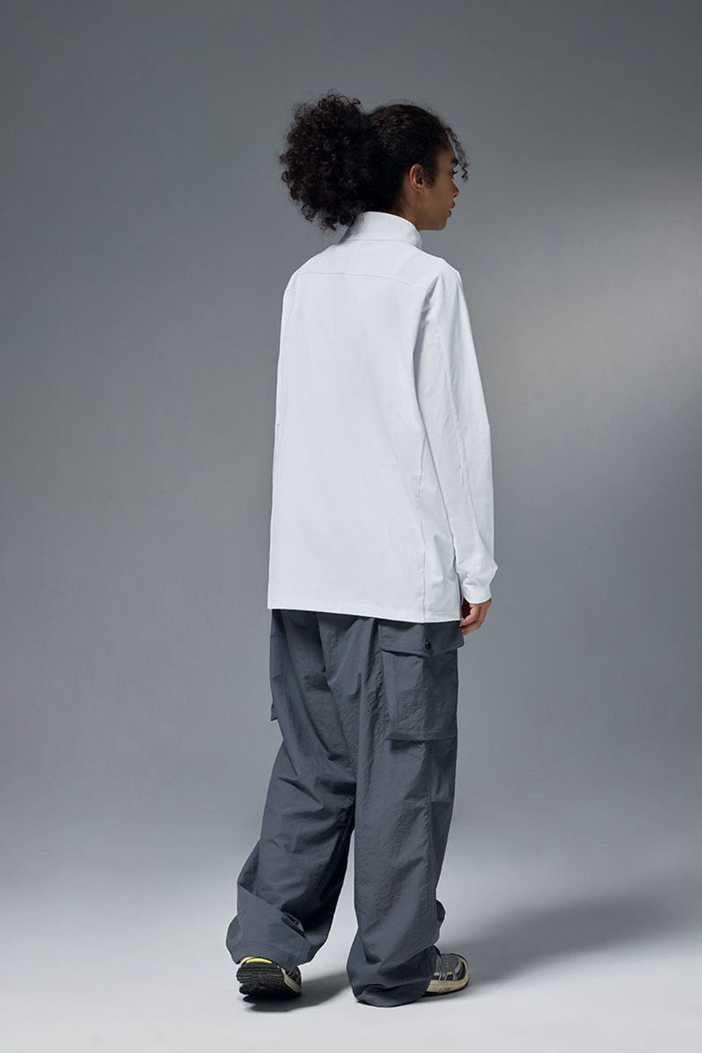 Quick-Dry Solid Color Long Sleeve T-Shirt with Half-Zip Stand Collar for Outdoor Cycling and Sports