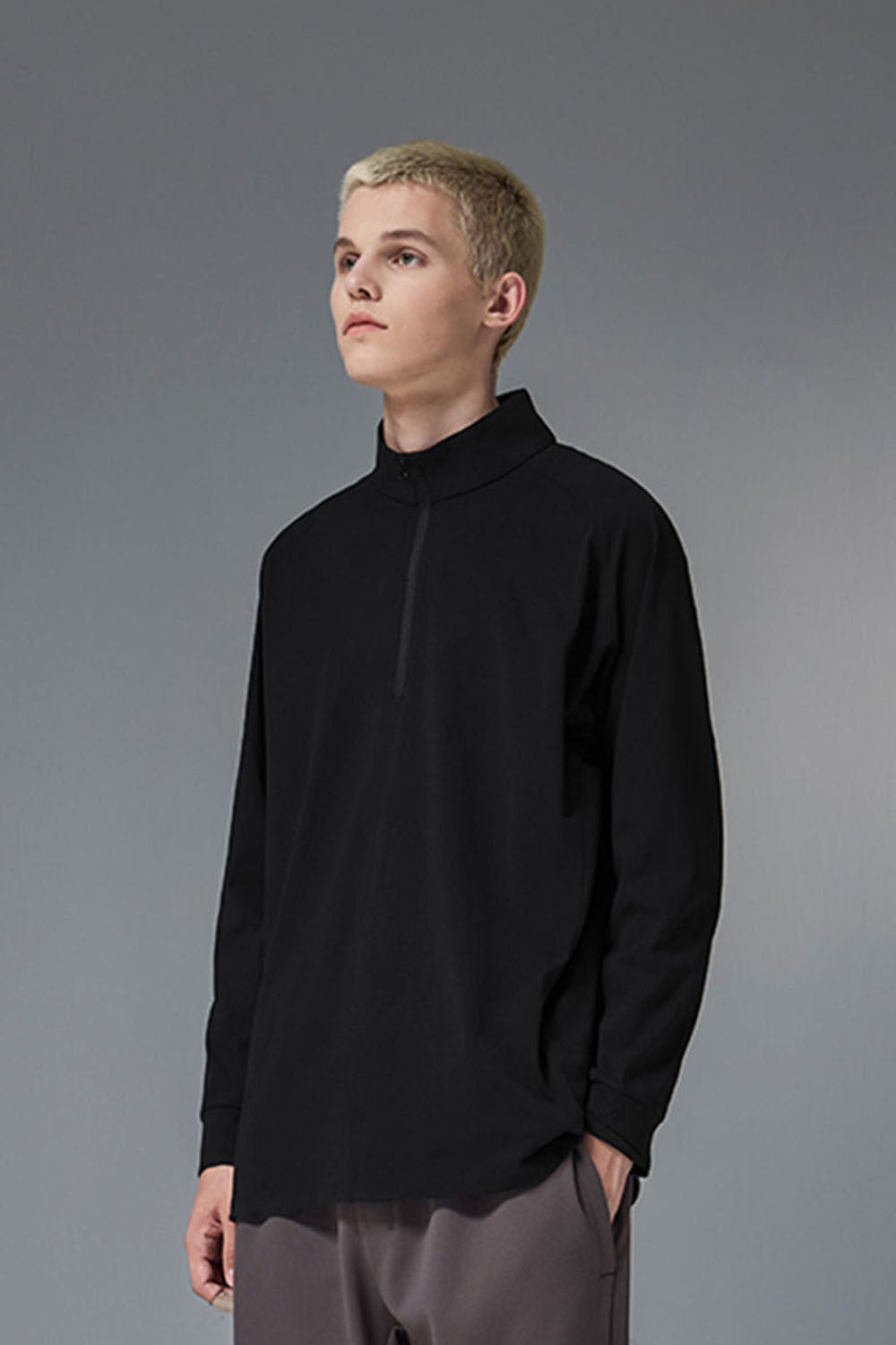 Quick-Dry Solid Color Long Sleeve T-Shirt with Half-Zip Stand Collar for Outdoor Cycling and Sports