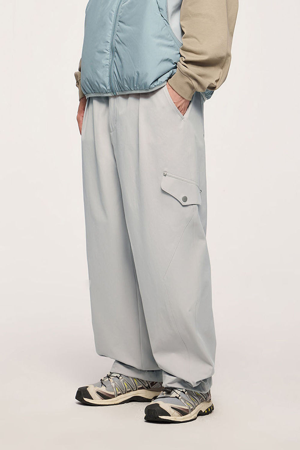 Rivet Faux Pocket Elastic Utility Pants with Wrinkle-Resistant Wide-Leg Design