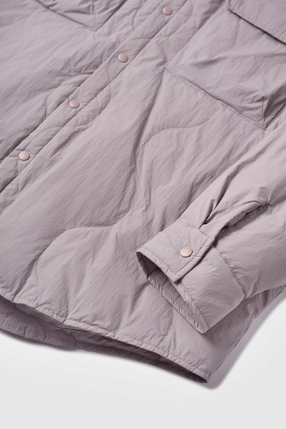 Water-Resistant Gourd Pattern Quilted Down Jacket with 90% Down Fill and Fold-Over Collar